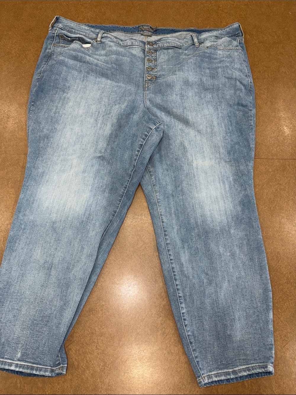 Torrid Vintage Light Wash Mid-Rise Skinny Button-Fly Jeans • Like NEW • Size 30R